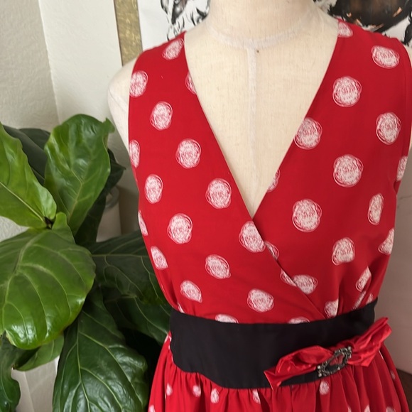 Disney Parks Dress Size Medium - Picture 2 of 7